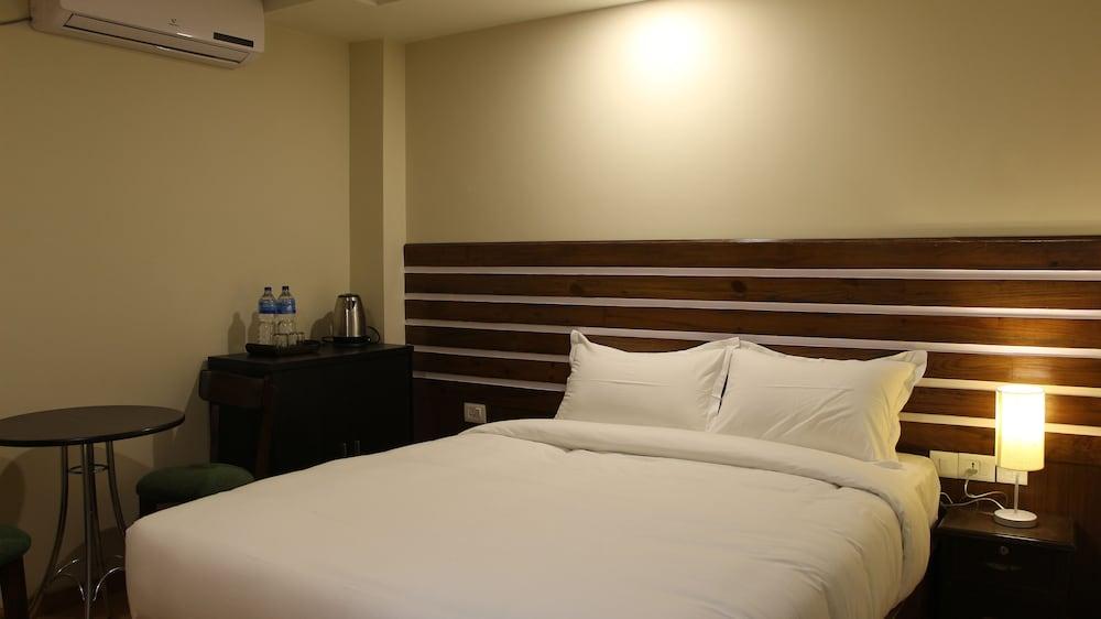 Asian Boutique Hotel Катманду Экстерьер фото